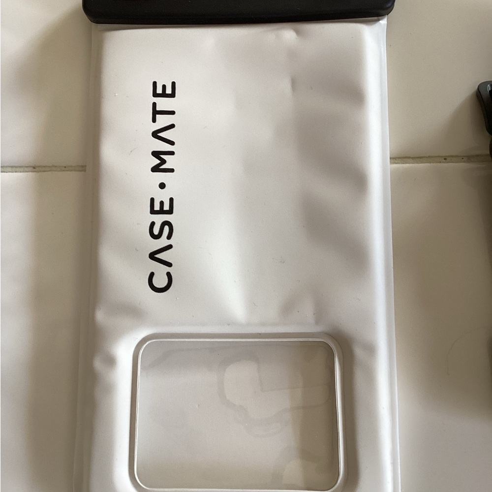Case Mate Waterproof Floating Phone Pouch Touchscreen Compatible - Picture 5 of 7